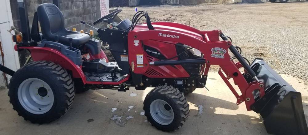 Tractor with front loader